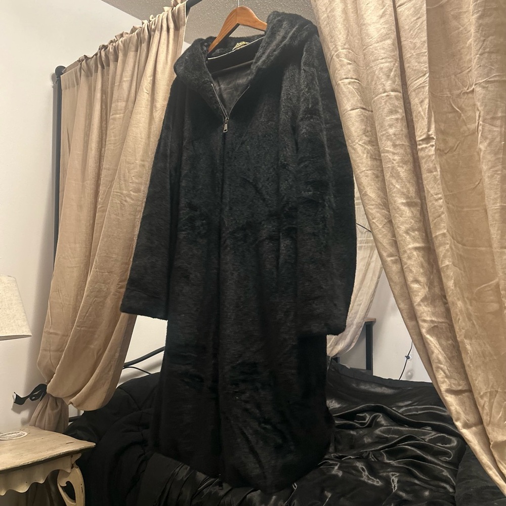 Black Faux Fur Coat - Picture 4 of 9